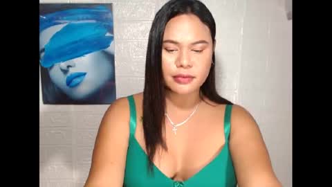 Snapshot of prettydiannara chatting on 01.21.25 prettydiannara online show from 01.21.25