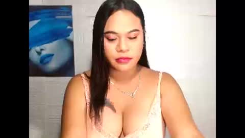 Snapshot of prettydiannara chatting on 02.05.25 prettydiannara online show from 02.05.25