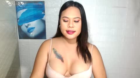 Snapshot of prettydiannara chatting on 03.11.25 prettydiannara online show from 03.11.25