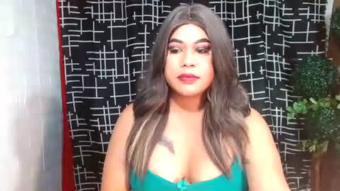 Snapshot of prettydiannara chatting on 10.07.25 prettydiannara online show from 10.07.25