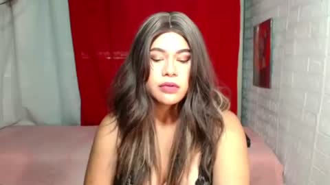 Snapshot of prettydiannara chatting on 11.19.25 prettydiannara online show from 11.19.25