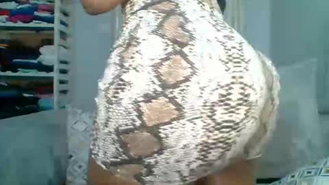 Snapshot of prettyela chatting on 09.10.25 PrettyEla online show from 09.10.25