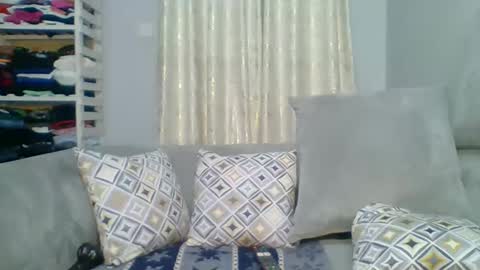 Snapshot of prettyela chatting on 09.12.25 PrettyEla online show from 09.12.25