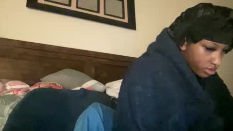 prettyfacefemale online show from 04.15.26