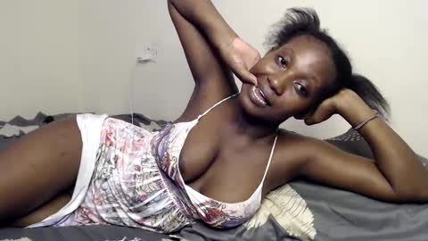 Snapshot of prettygoddess1 chatting on 03.03.25 Mary online show from 03.03.25