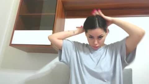 prettyjulliette online show from 03.17.26