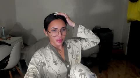 Jovill Mays online show from 10.03.25