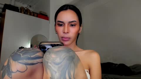 Snapshot of prettylittlesuckerr chatting on 11.25.25 Jovill Mays online show from 11.25.25