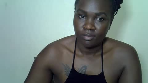 Snapshot of prettyliz30 chatting on 09.22.25 LILIAN online show from 09.22.25