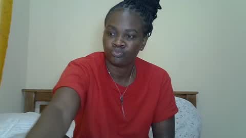 Snapshot of prettyliz30 chatting on 06.17.26 LILIAN online show from 06.17.26