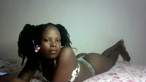 Snapshot of prettymelly_ chatting on 03.03.25 Melly online show from 03.03.25