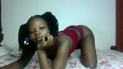 Snapshot of prettymelly_ chatting on 03.07.25 Melly online show from 03.07.25