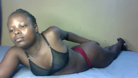 Snapshot of prettymelly_ chatting on 10.17.25 Melly online show from 10.17.25