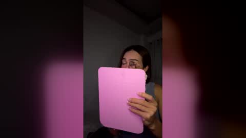 Snapshot of prettymirandats chatting on 05.19.26 maddyts online show from 05.19.26