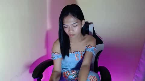 Snapshot of prettymiya chatting on 09.18.25 Miya 3 online show from 09.18.25