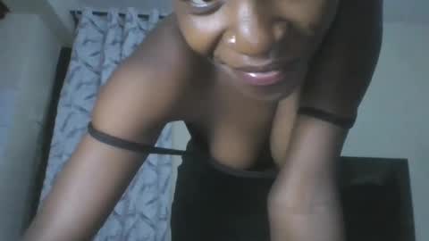 Snapshot of prettypussy_24 chatting on 05.22.26 prettypussy_24 online show from 05.22.26