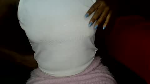 Snapshot of prettyqueen254 chatting on 03.06.25 pretty queen online show from 03.06.25