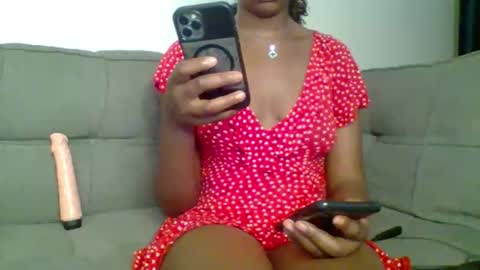 Snapshot of prettyqueen254 chatting on 10.28.25 pretty queen online show from 10.28.25