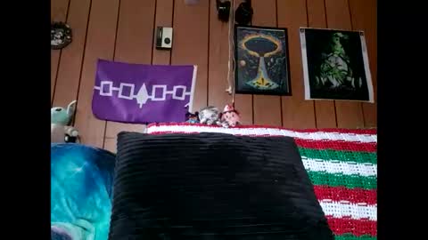 prettysolidd7 online show from 01.01.25