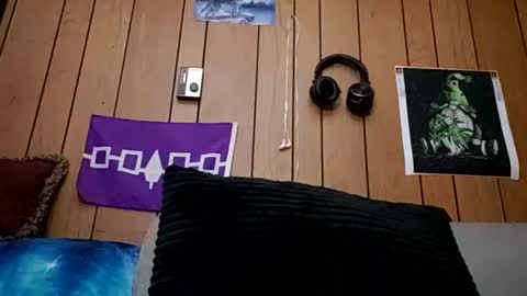 prettysolidd7 online show from 02.27.25