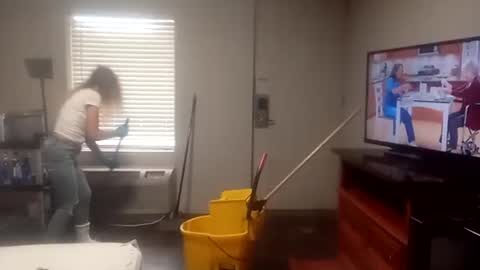 Arianna Belle online show from 12.04.24