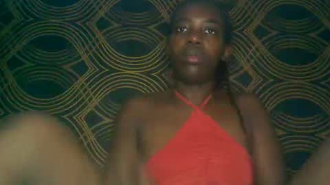 prettyzuzu online show from 10.31.25