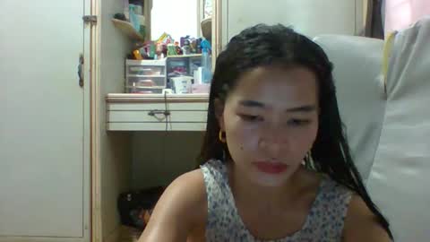 Snapshot of prety784828 chatting on 05.27.26 prety784828 online show from 05.27.26