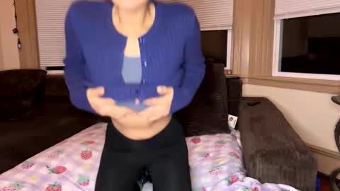 Snapshot of princ3ssarii chatting on 12.21.25 Princess Arii online show from 12.21.25