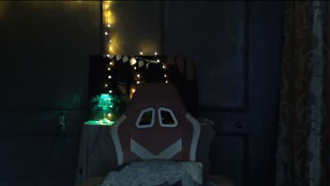 Snapshot of princ4real chatting on 01.12.25 prince online show from 01.12.25