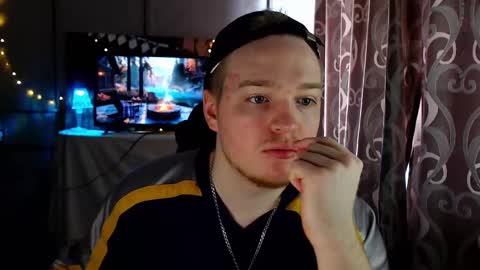 Snapshot of princ4real chatting on 02.20.25 prince online show from 02.20.25