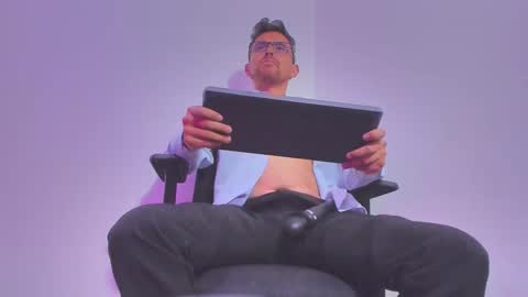 Snapshot of prince1_dark chatting on 11.21.25 Deivid online show from 11.21.25