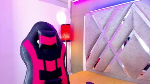 prince_arthur77 online show from 11.08.25