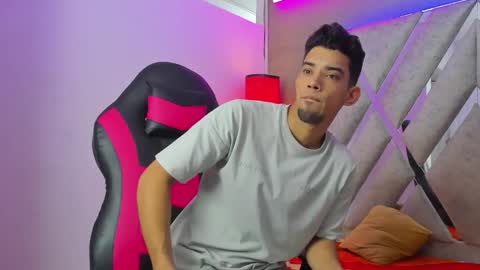 prince_arthur77 online show from 11.28.25