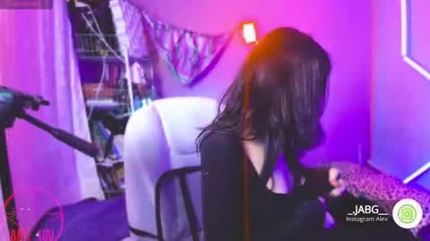 Snapshot of princesita_valija chatting on 10.24.25 Beth online show from 10.24.25