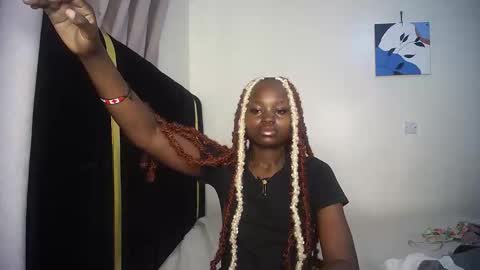 Snapshot of princess_bee1 chatting on 01.06.26 princess online show from 01.06.26