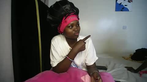 Snapshot of princess_bee1 chatting on 01.08.26 princess online show from 01.08.26