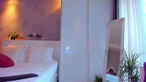 Haziel -  online show from 09.17.25