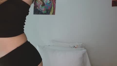 Snapshot of princess_ofyourdreams chatting on 11.28.25 Sophie online show from 11.28.25