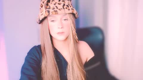 ArianaJoliiee online show from 10.26.25