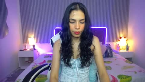 princess_skinny18 online show from 06.02.26