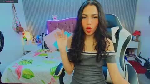 princess_skinny18 online show from 07.01.26