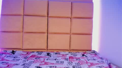 Snapshot of princess_tokyo_ chatting on 12.04.25 princess_tokyo_ online show from 12.04.25