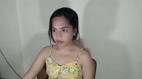 Snapshot of princess_yurie chatting on 12.21.25 Yurie online show from 12.21.25