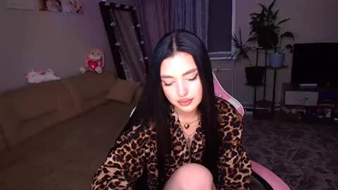 princessamira1 online show from 10.23.25