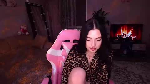 Snapshot of princessamira1 chatting on 02.01.26 princessamira1 online show from 02.01.26