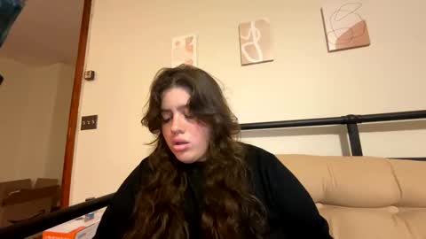 Snapshot of princesslaylaa chatting on 10.18.25 princessviccxo online show from 10.18.25