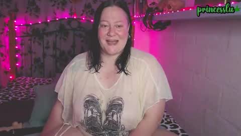Lux Alot Luxi online show from 10.12.25