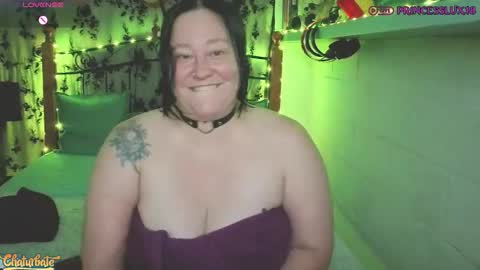 Lux Alot Luxi online show from 02.11.26