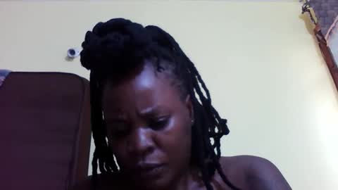 Snapshot of princessmiles2 chatting on 04.23.26 phelly online show from 04.23.26