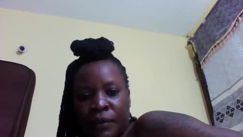 Snapshot of princessmiles2 chatting on 04.30.26 phelly online show from 04.30.26